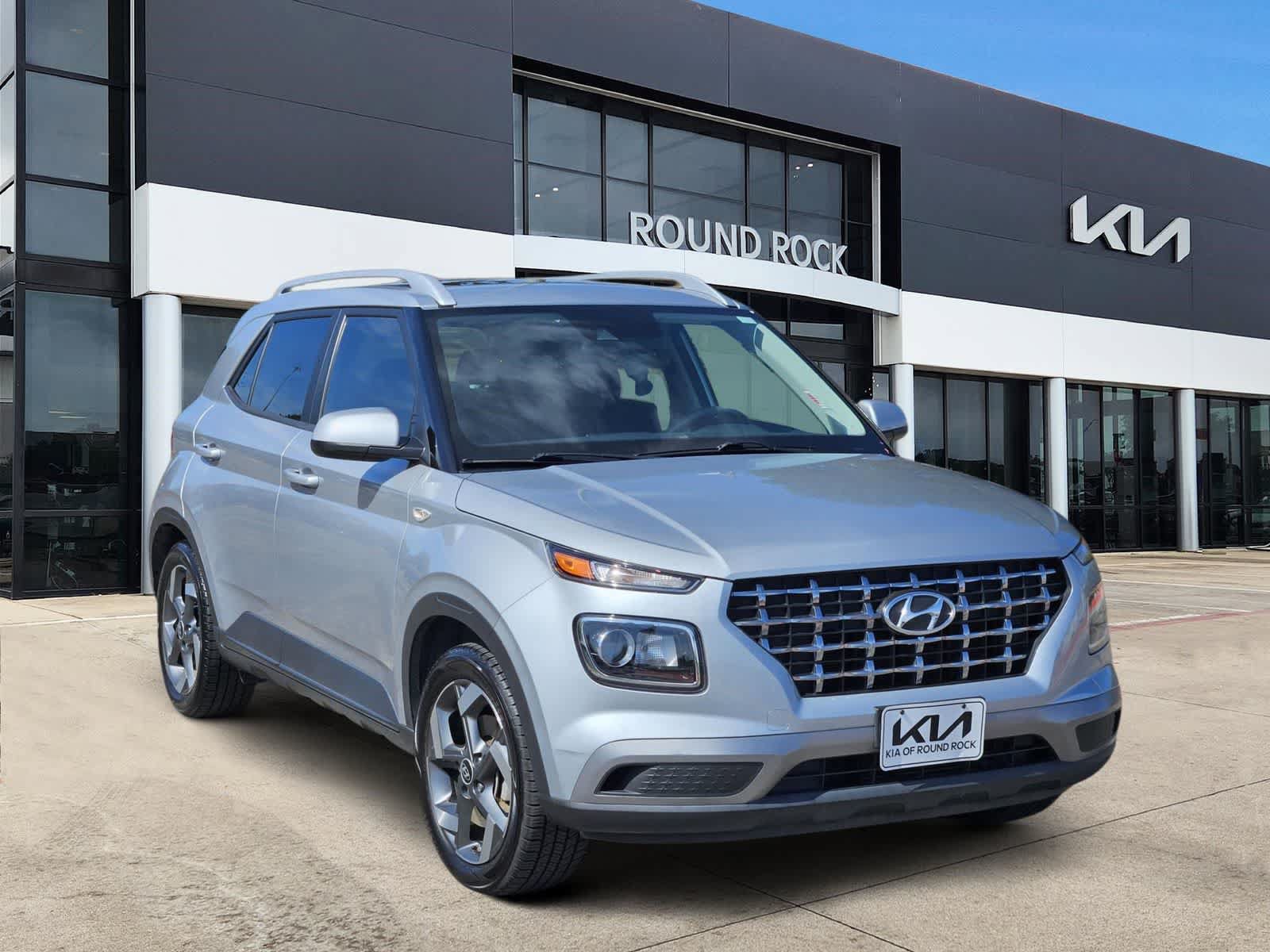Used 2022 Hyundai Venue SEL w/ Cargo Package FWD image 3