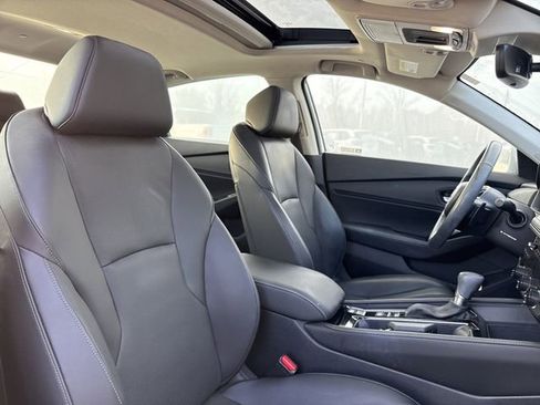 Used 2024 Honda Accord Touring image 14