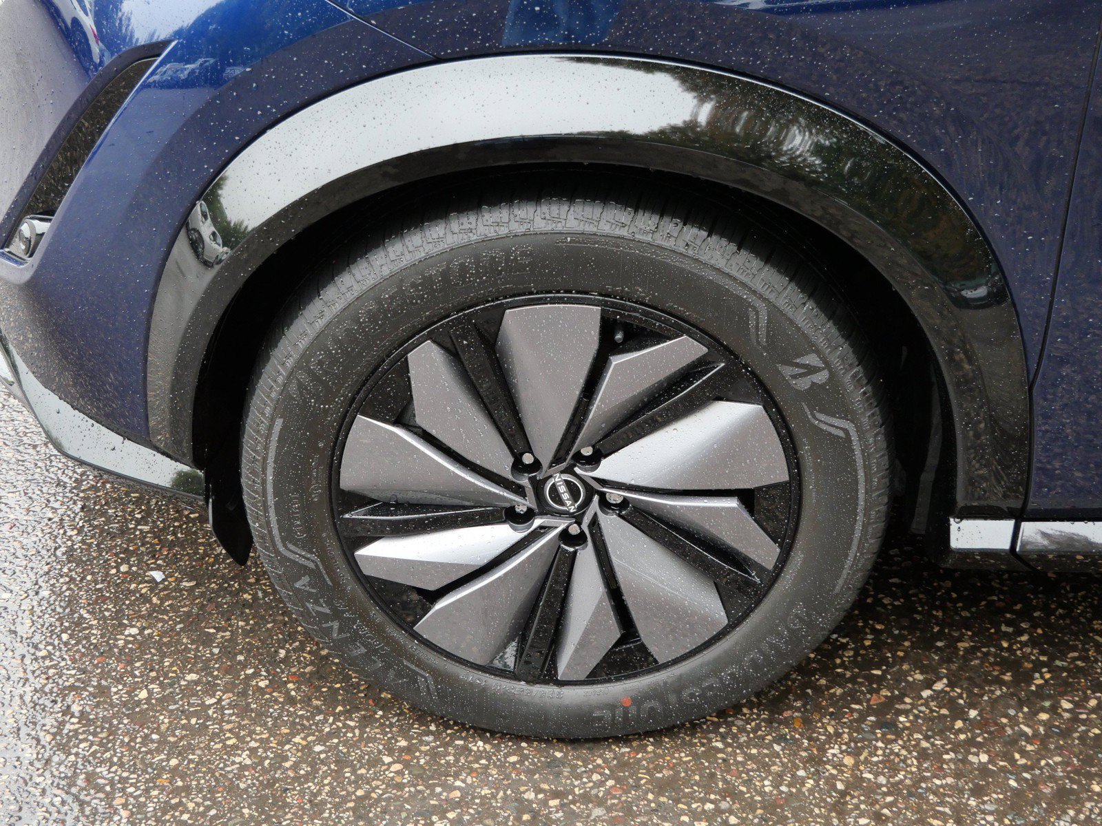 Certified 2024 Nissan Ariya AWD image 9
