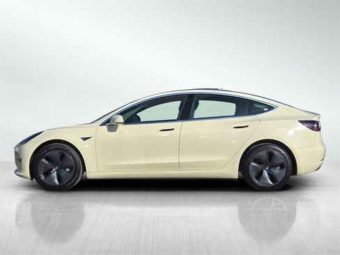 Used 2019 Tesla Model 3 Standard Range Plus image 7