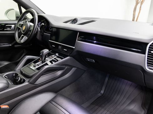 Used 2019 Porsche Cayenne S AWD/4WD image 13