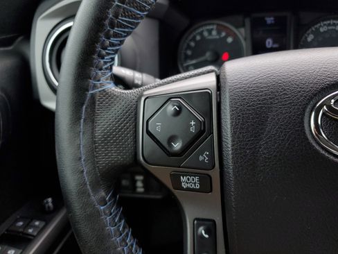 Used 2021 Toyota Tacoma TRD Sport image 22