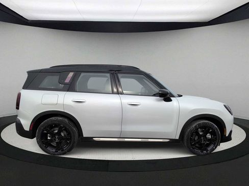 New 2026 MINI Cooper Countryman SE image 9