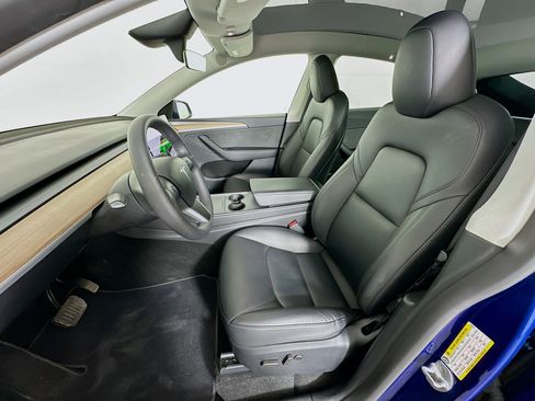Used 2024 Tesla Model Y Long Range image 13