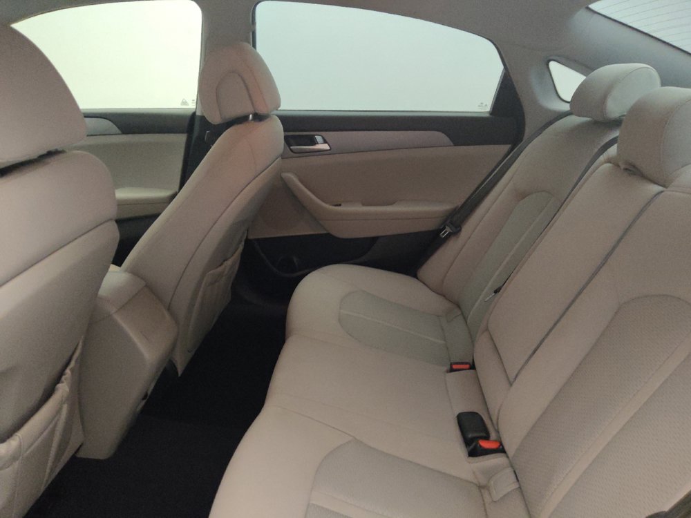Used 2016 Hyundai Sonata SE FWD image 18