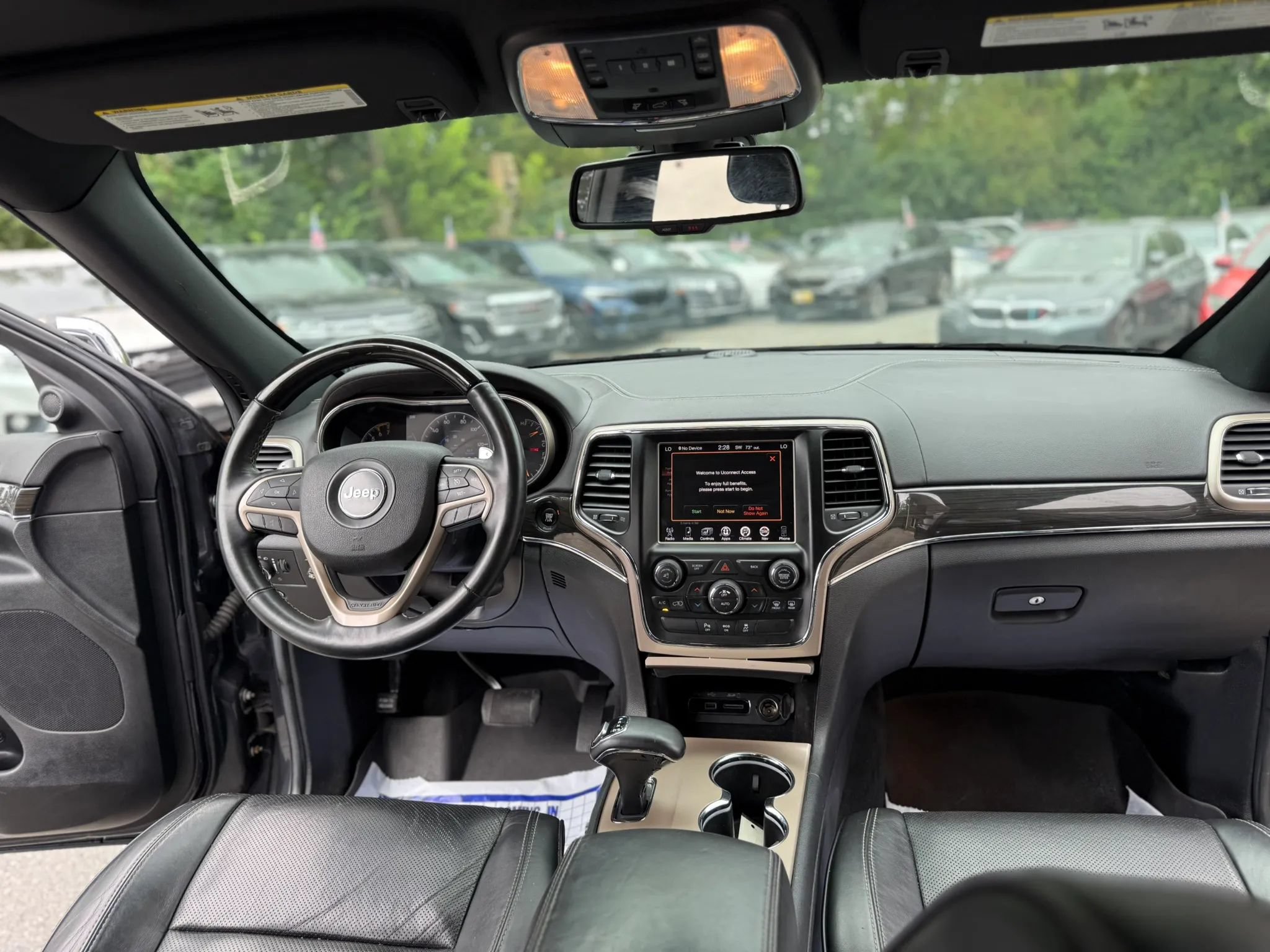 Used 2014 Jeep Grand Cherokee Overland AWD/4WD image 18