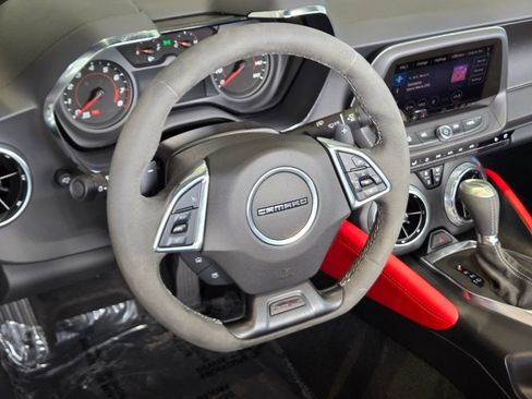 Used 2024 Chevrolet Camaro LT RWD image 17