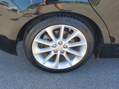 Used 2012 Lexus CT 200h Premium w/ Leather Pkg FWD image 5