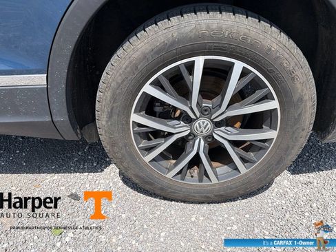 Used 2020 Volkswagen Tiguan SE w/ Panoramic Sunroof Package FWD image 21