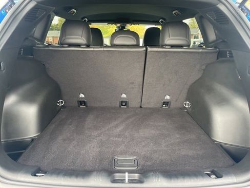 Used 2024 Jeep Compass Limited image 12