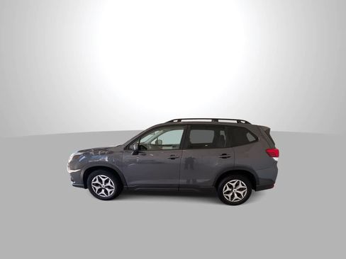 Used 2022 Subaru Forester Premium AWD/4WD image 5