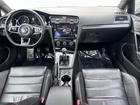Used 2019 Volkswagen Golf 4-Door FWD image 18