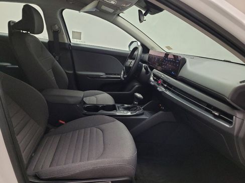 Used 2025 Kia K4 EX FWD image 21