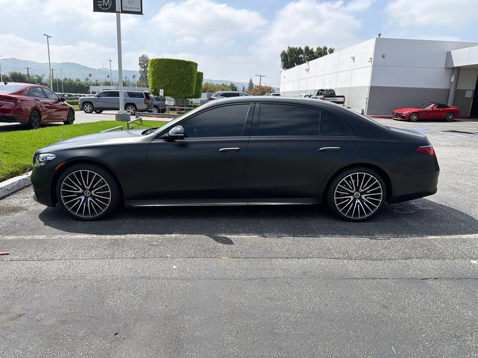Used 2023 Mercedes-Benz S 580 4MATIC Sedan image 2