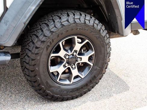 Used 2020 Jeep Gladiator Sport w/ Quick Order Package 24S AWD/4WD image 6