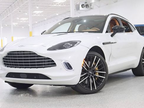 Used 2023 Aston Martin DBX AWD/4WD image 6