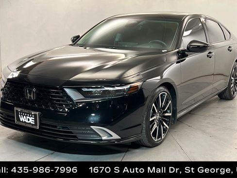 Used 2025 Honda Accord Touring image 1