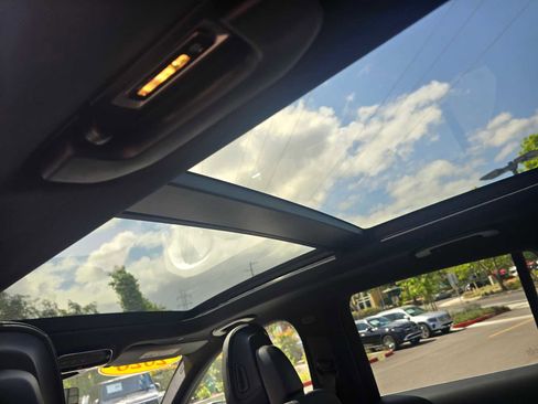 Used 2026 Mercedes-Benz GLC 300 4MATIC image 19