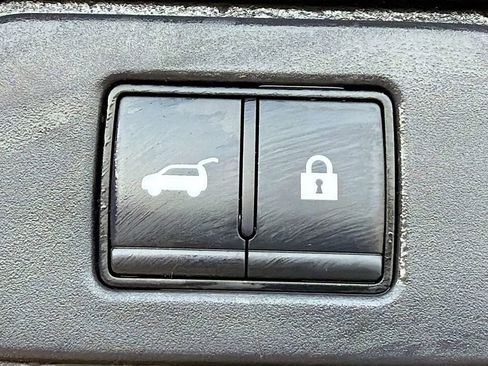 Used 2023 Nissan Rogue SL image 14