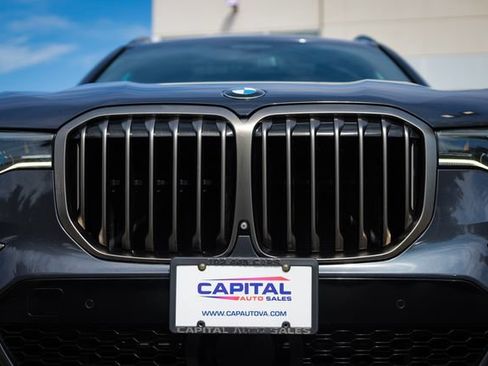 Used 2021 BMW X7 M50i AWD/4WD image 13