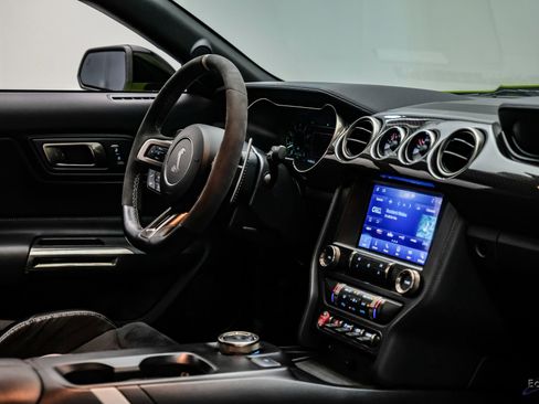 Used 2020 Ford Mustang Shelby GT500 w/ Technology Package image 59