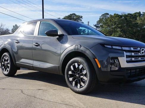 New 2026 Hyundai Santa Cruz SE FWD image 2