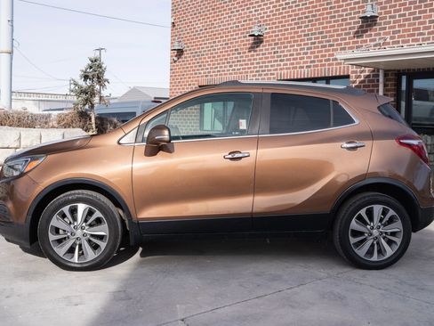 Used 2017 Buick Encore Preferred image 3