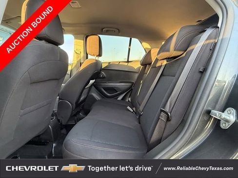 Used 2020 Chevrolet Trax LS w/ Tint and Cruise Package FWD image 27