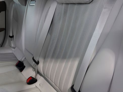 Used 2022 Mercedes-Benz EQS 580 4MATIC Sedan w/ Pinnacle Trim Package image 64