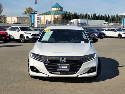 Used 2022 Honda Accord Sport image 2