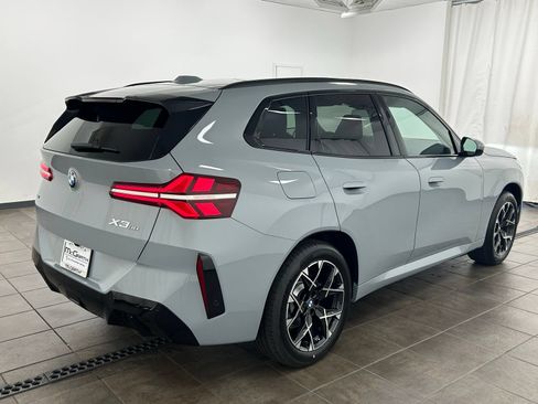 Used 2025 BMW X3 xDrive30i w/ M Sport Package AWD/4WD image 5