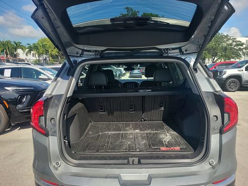 Used 2023 GMC Terrain SLT w/ LPO, Floor Liner Package FWD image 16