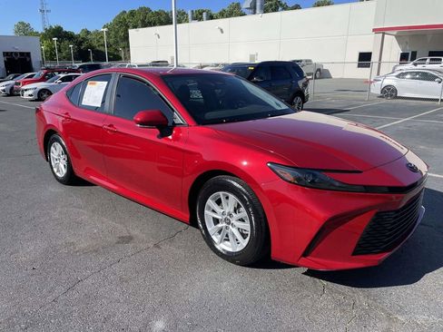 Used 2025 Toyota Camry LE image 1
