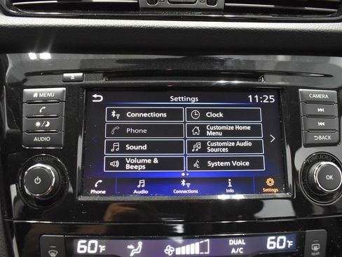 Used 2020 Nissan Rogue Sport SV w/ All-Weather Package AWD/4WD image 23