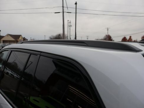 New 2025 Jeep Grand Cherokee Altitude image 25