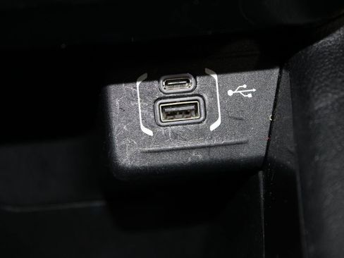 Used 2024 Jeep Compass Latitude image 31