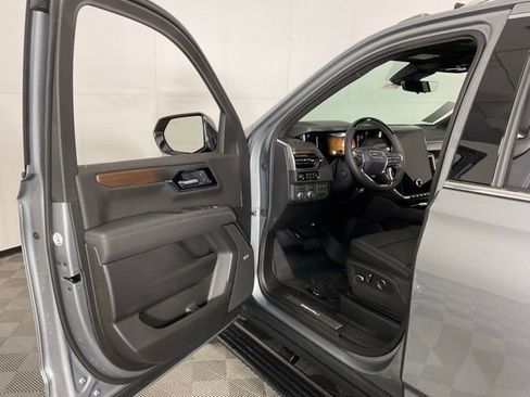 New 2026 GMC Yukon XL Denali w/ Denali Reserve Package AWD/4WD image 28