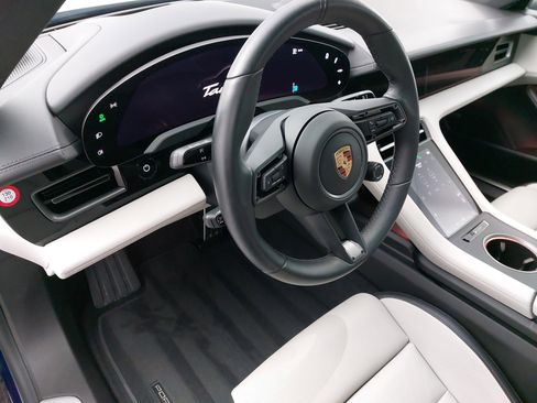 Certified 2025 Porsche Taycan image 18