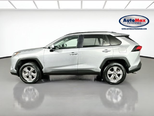 Used 2025 Toyota RAV4 XLE AWD/4WD image 8