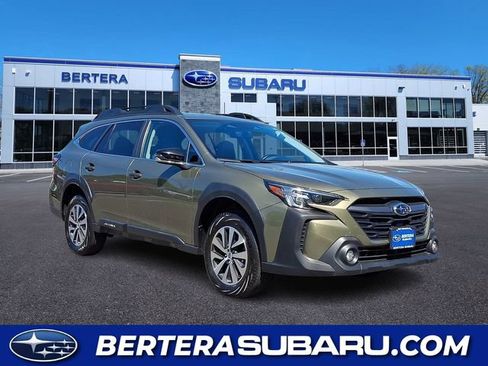 Used 2024 Subaru Outback Premium AWD/4WD image 1