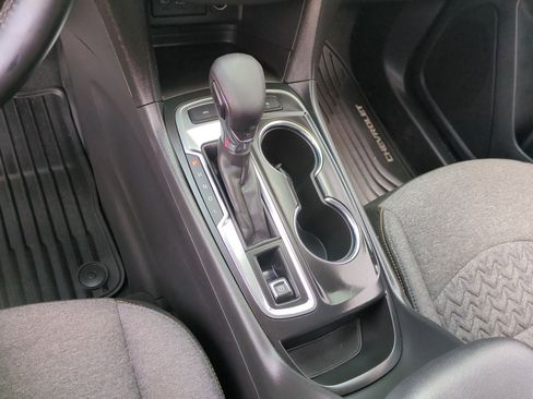 Used 2023 Chevrolet Equinox LT image 15