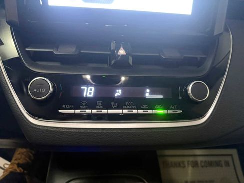 Used 2023 Toyota Corolla LE image 32
