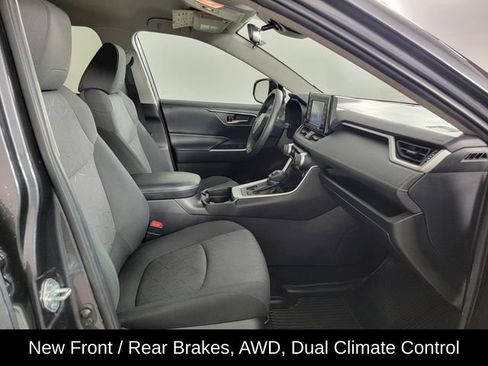 Used 2021 Toyota RAV4 XLE AWD/4WD image 18