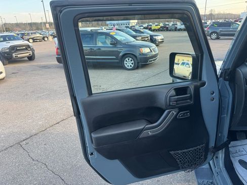 Used 2014 Jeep Wrangler Unlimited Sport w/ Dual Top Group AWD/4WD image 14