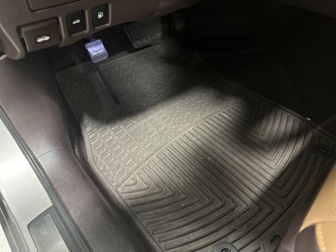 Used 2017 Lexus ES 350 w/ Navigation System Package image 17