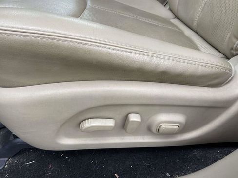 Used 2016 Nissan Pathfinder Platinum image 15