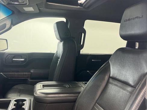 Used 2022 GMC Sierra 1500 Denali w/ Denali Premium Package AWD/4WD image 9