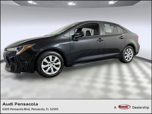 Used 2021 Toyota Corolla LE image 1