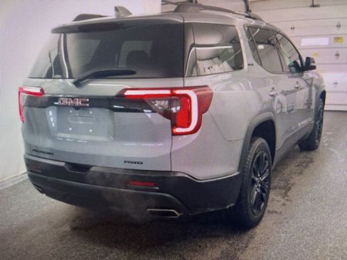 Used 2023 GMC Acadia SLE w/ Driver Convenience Package AWD/4WD image 3
