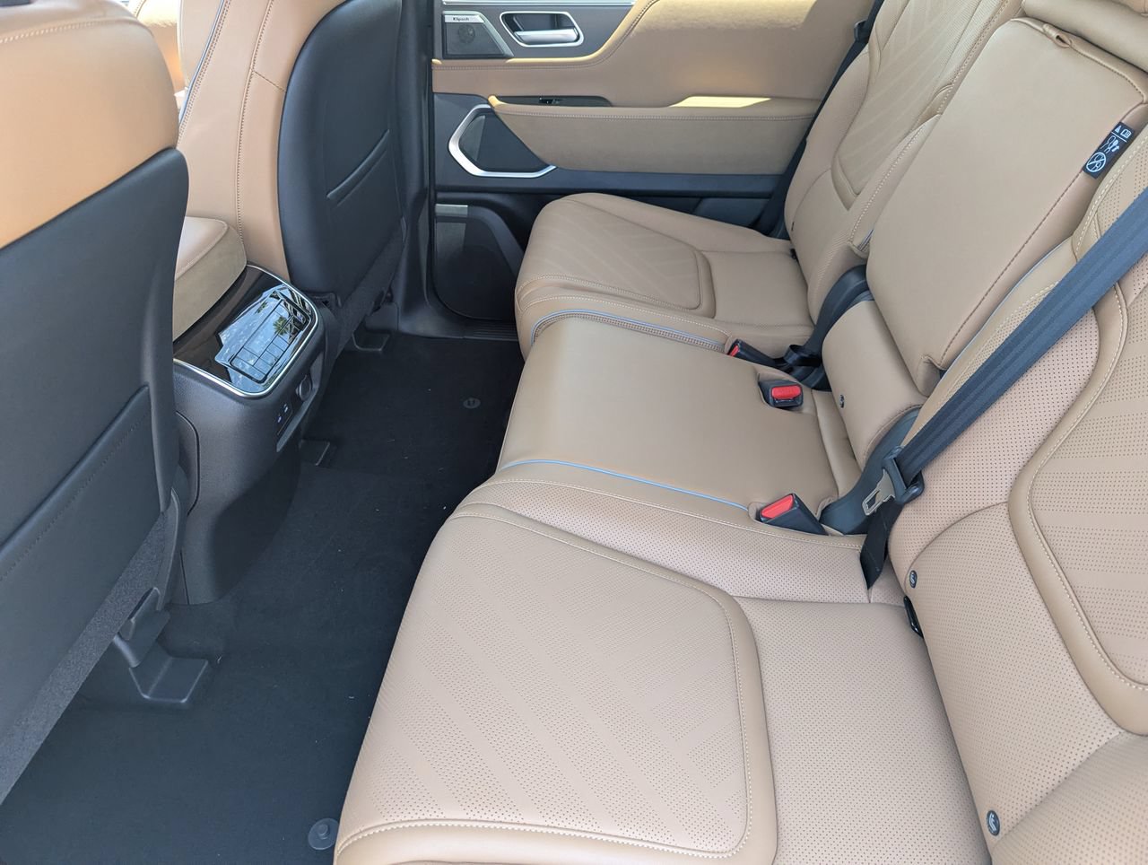 New 2027 INFINITI QX80 Luxe w/ Cargo Package RWD image 28